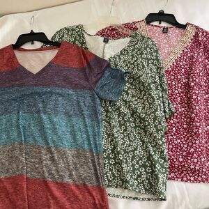 SHEIN CURVE Red Floral Blouse with Lace Trim